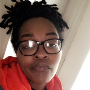 Meet your Posher, Shea